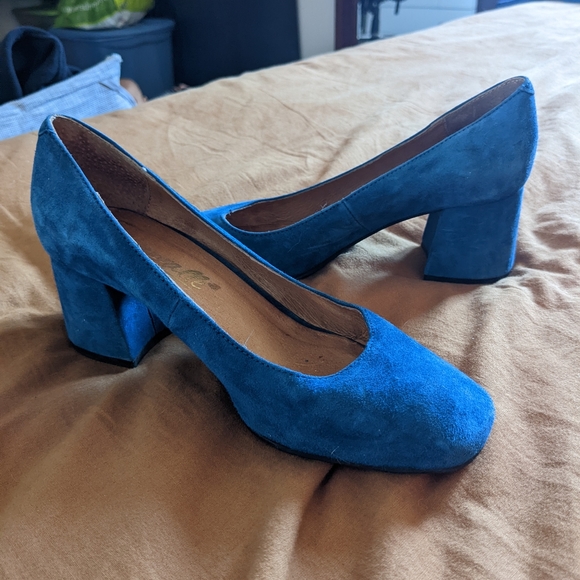 L'INTERVALLE blue suede heels - Picture 4 of 5
